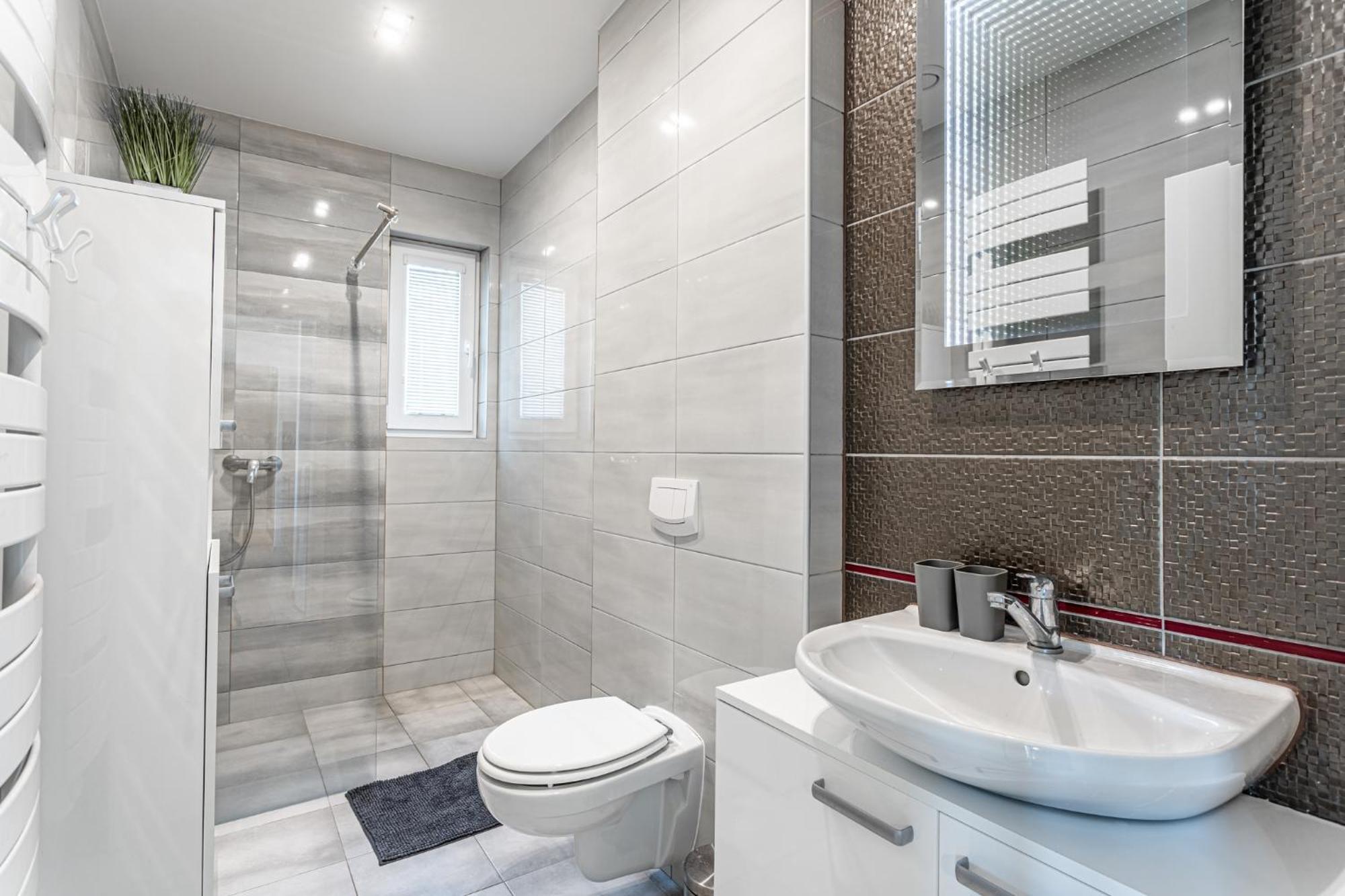Family Apartments Klinovec Loučná pod Klínovcem Rom bilde